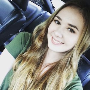 Meet your Posher, Kaitlyn